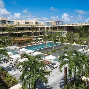 luxury-2-bedroom-condo-10-min-from-tulum-ruins.quintano-roohotels.com/