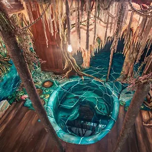 hidden-treehouse-tulum-eco-hotel-party.quintano-roohotels.com/